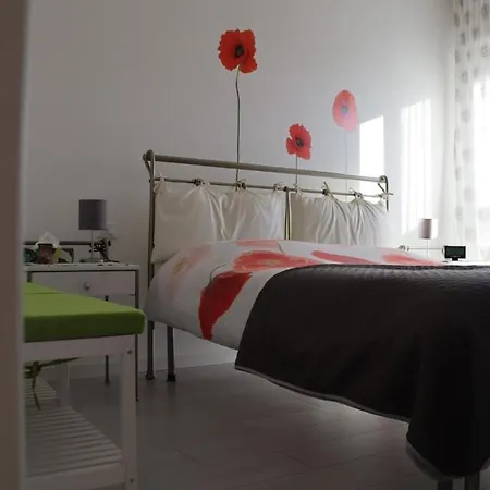Poppy's House Apartment